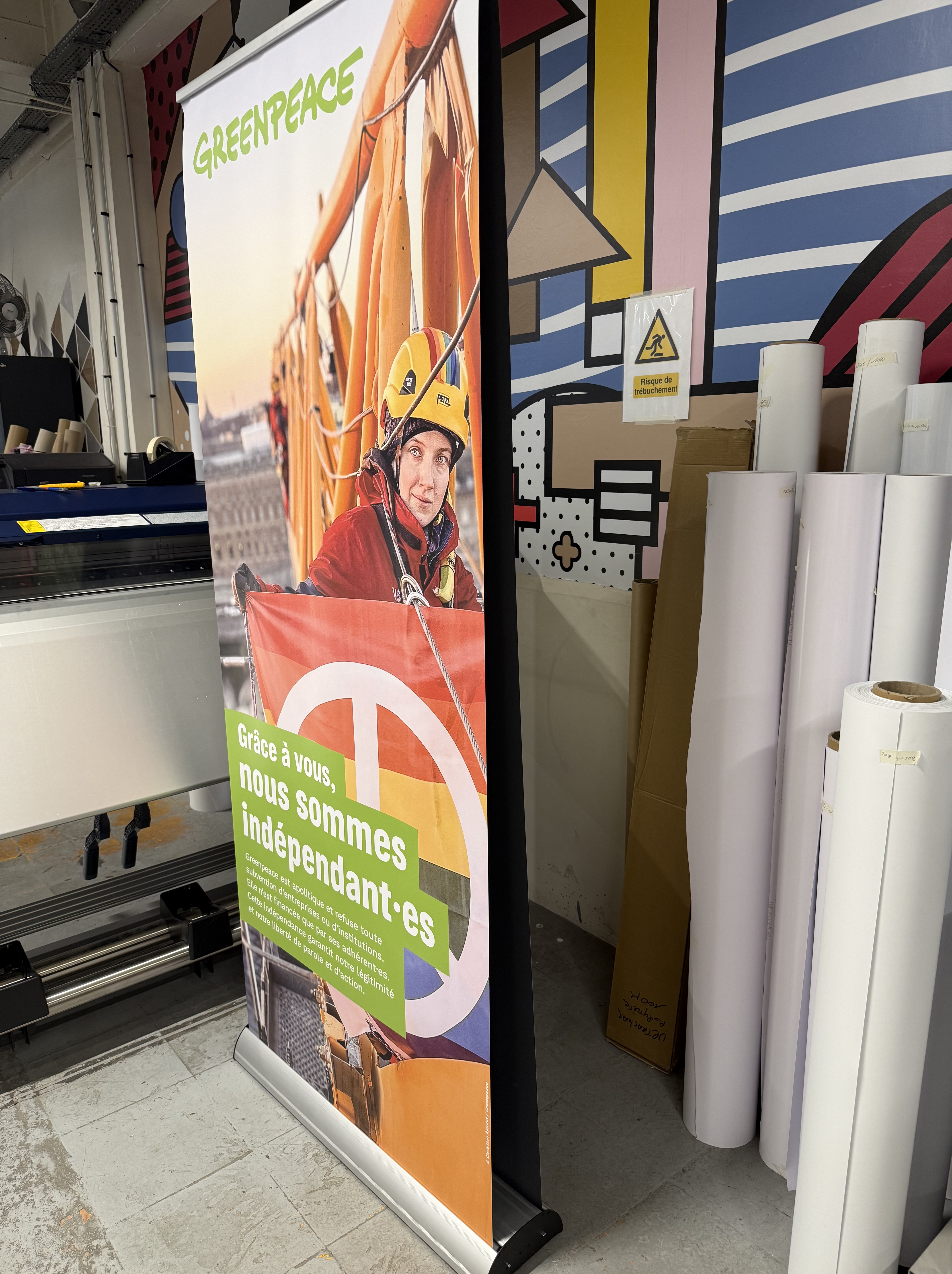 Detail enrouleur Greenpeace bache sans PVC