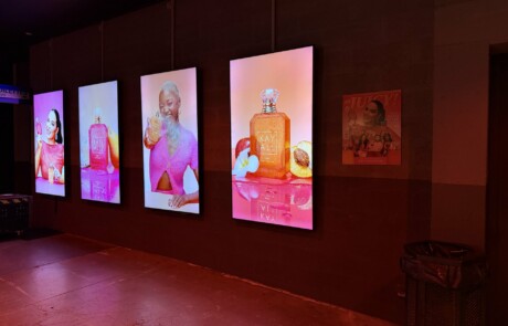 Kayali à l'Atelier des Lumières — scénographie événementielle Atelier Images & Cie