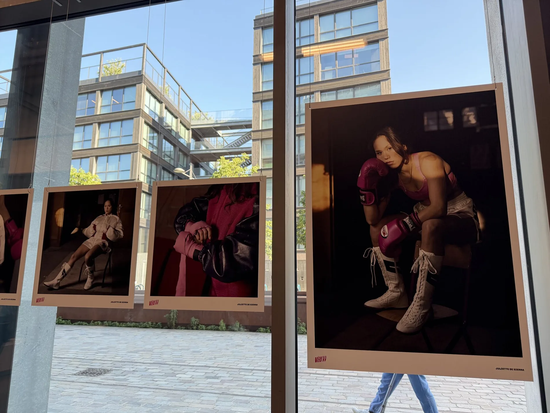 Œuvres photographiques du concours VizuVizu exposées aux Magasins Généraux BETC