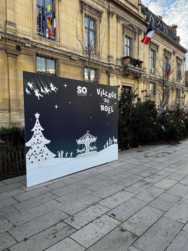 Bâche d'annonce et communication d'inauguration
