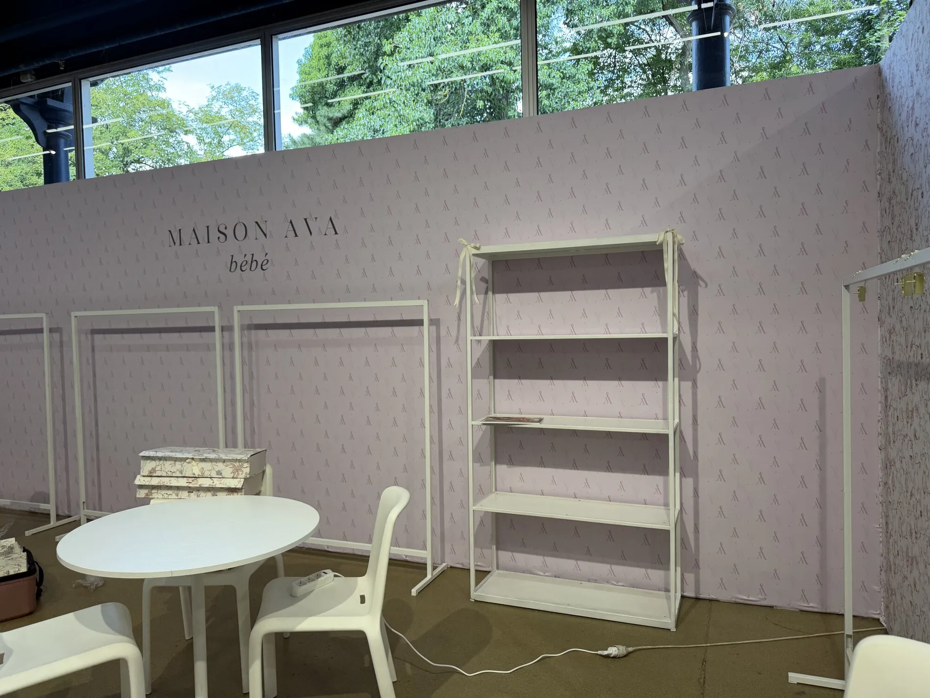Stand Maison Ava habillé en textile tendu au salon Playtime Paris
